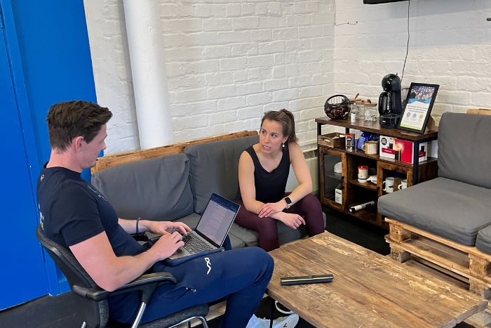 female personal trainer edinburgh consultation female personal trainer edinburgh consultation