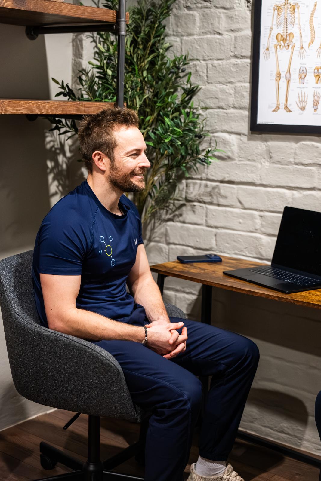 Professional Health by Science specialist participating in a clinical intake session at our specialised Leith facility.